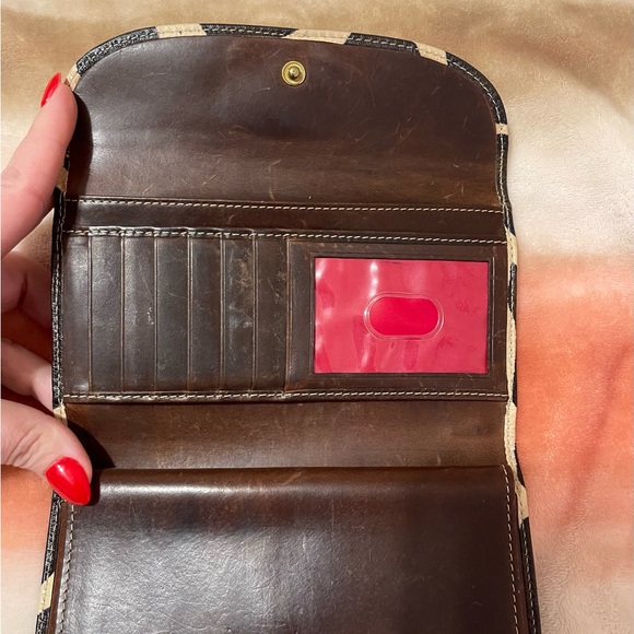 Dooney & Bourke print wallet - Picture 5 of 5
